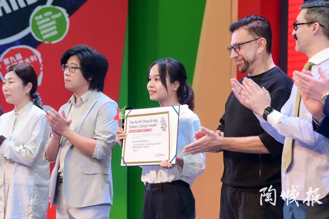  蒙地卡羅融界臻石2.0獲得第九屆中意設計大賽巖板優秀獎。
