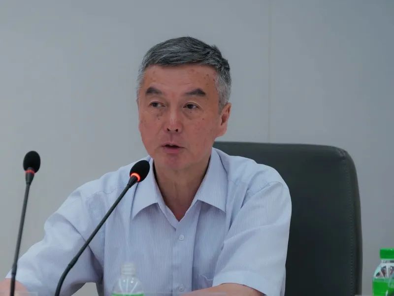 中國建筑衛生陶瓷協會會長繆斌發言