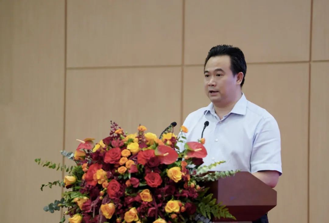 新明珠集團營銷管理中心年中工作會議宣傳圖片